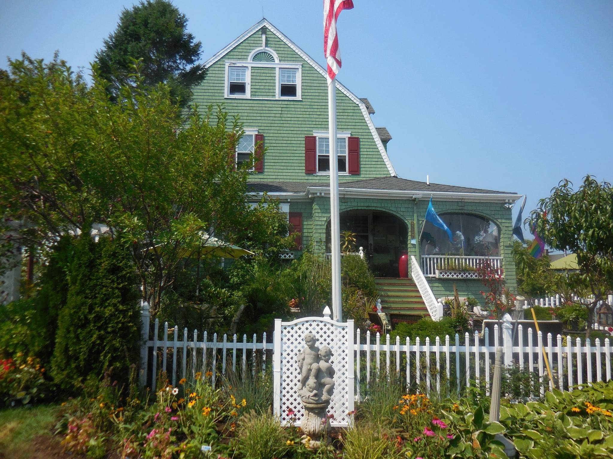 Oceanfront Bed & Breakfast in Ogunquit, Maine at Rockmere Bed & Breakfast