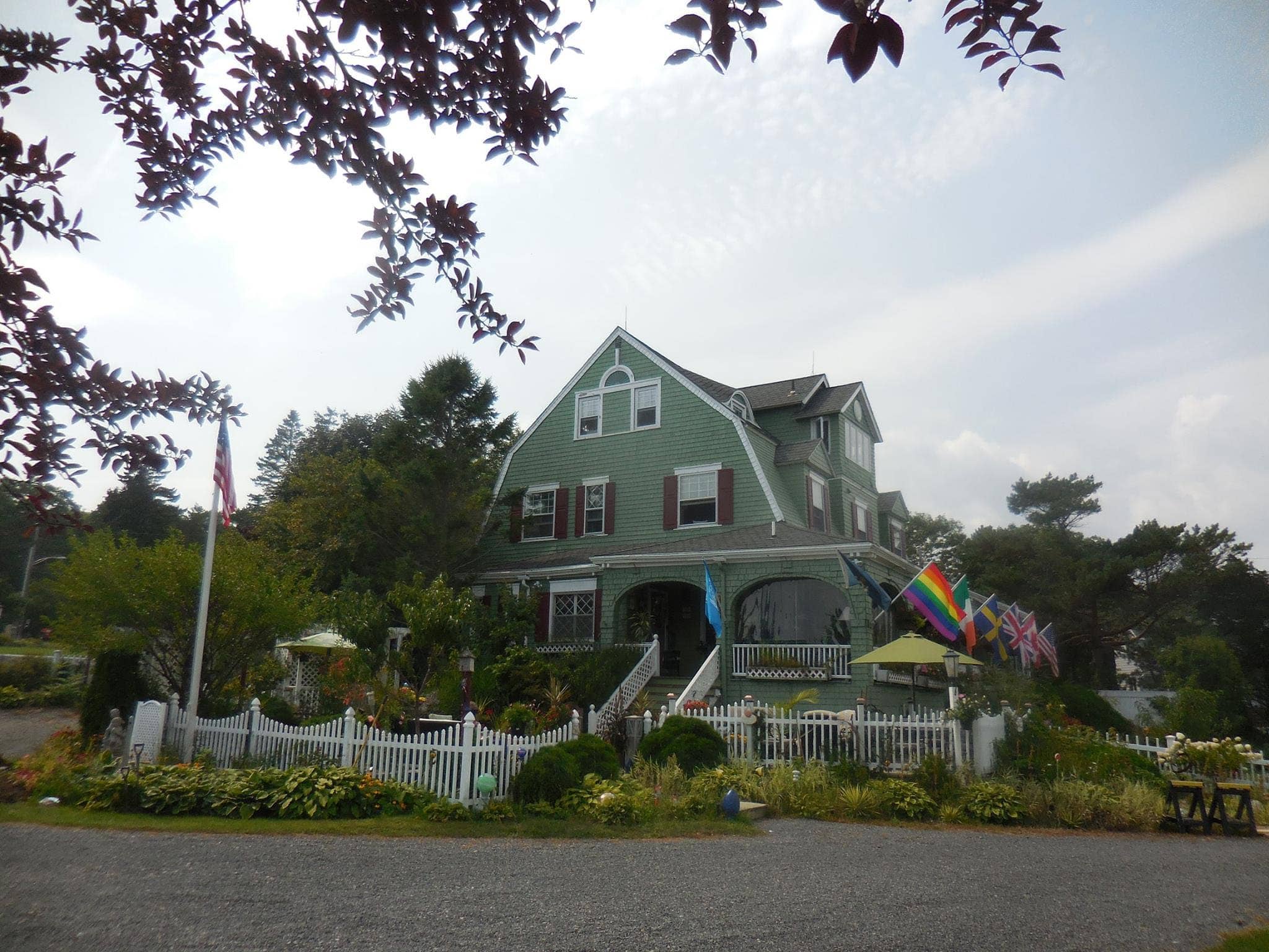 Oceanfront Bed & Breakfast in Ogunquit, Maine at Rockmere Bed & Breakfast