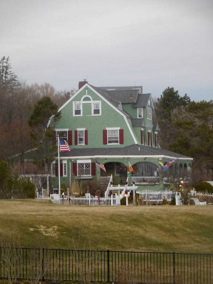 Oceanfront Bed & Breakfast in Ogunquit, Maine at Rockmere Bed & Breakfast