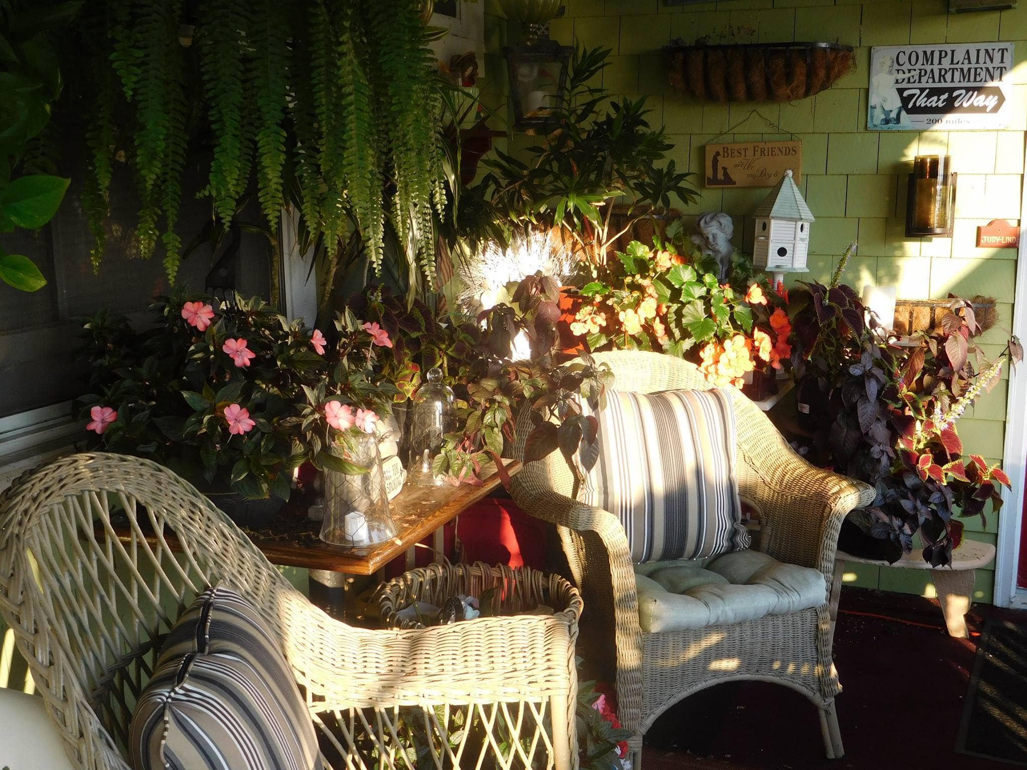 Oceanfront Bed & Breakfast in Ogunquit, Maine at Rockmere Bed & Breakfast