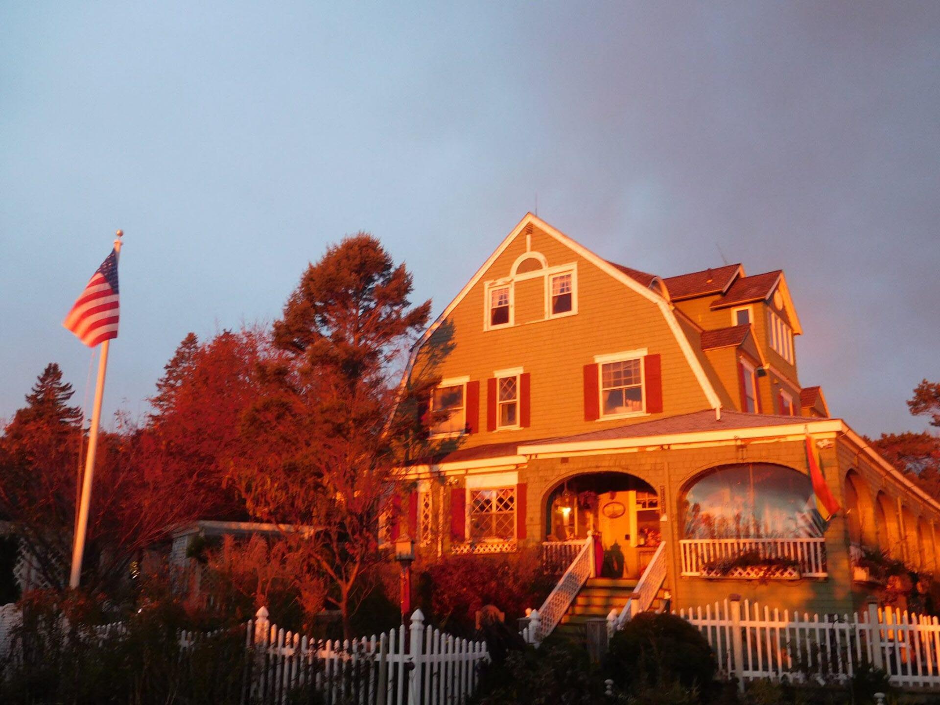 Oceanfront Bed & Breakfast in Ogunquit, Maine at Rockmere Bed & Breakfast
